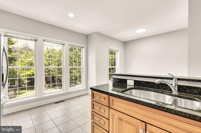 2513 BRONZE STONE PL, Herndon, VA 20171