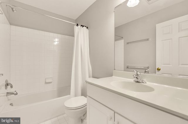 2513 BRONZE STONE PL, Herndon, VA 20171