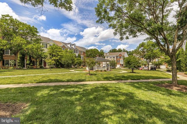 2513 BRONZE STONE PL, Herndon, VA 20171