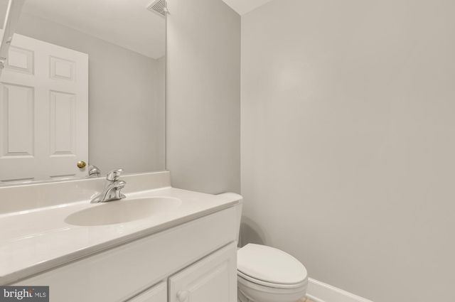 2513 BRONZE STONE PL, Herndon, VA 20171