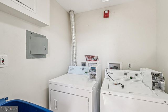 231-33 W COULTER ST, Philadelphia, PA 19144