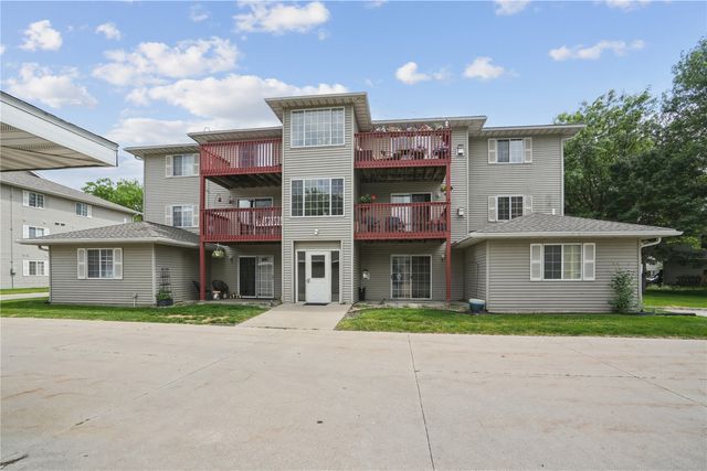 612 Kimberlite St, Tiffin, IA 52340