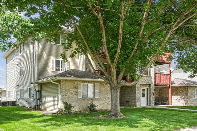 612 Kimberlite St, Tiffin, IA 52340