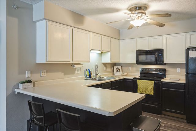 612 Kimberlite St, Tiffin, IA 52340