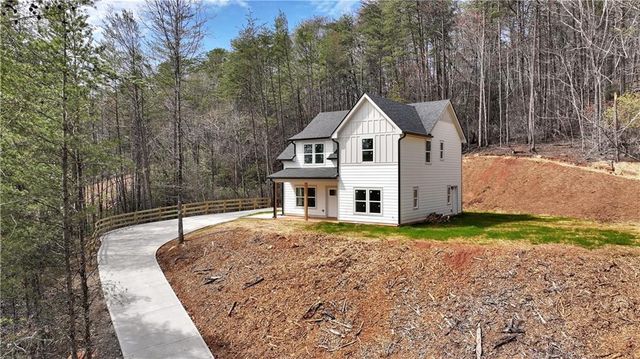 72 Chestatee Road, Cleveland, GA 30528