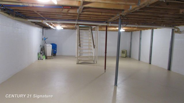 7417 Mackinaw Road, Bay City, MI 48706