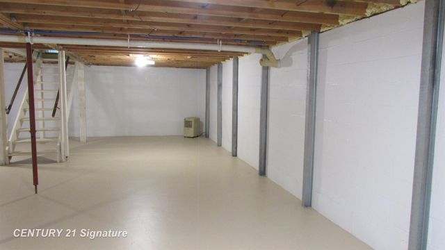 7417 Mackinaw Road, Bay City, MI 48706