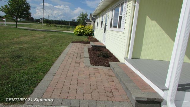 7417 Mackinaw Road, Bay City, MI 48706