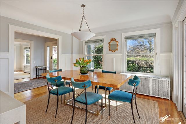 901 11th Avenue E, Seattle, WA 98102