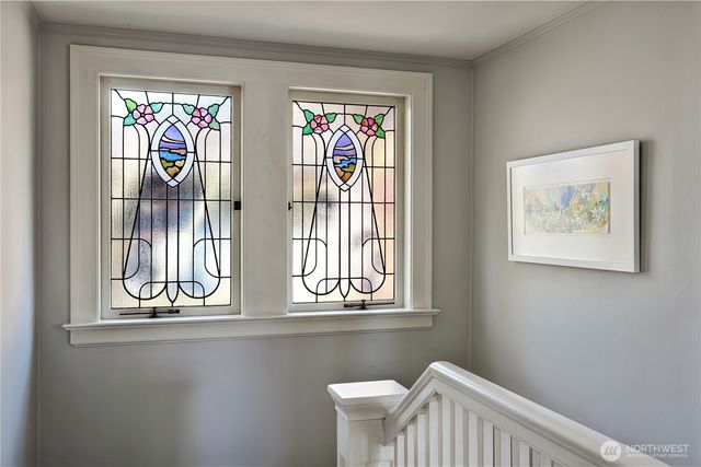 901 11th Avenue E, Seattle, WA 98102