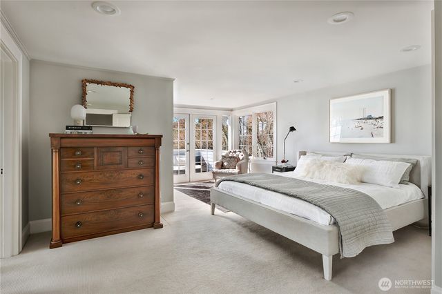 901 11th Avenue E, Seattle, WA 98102