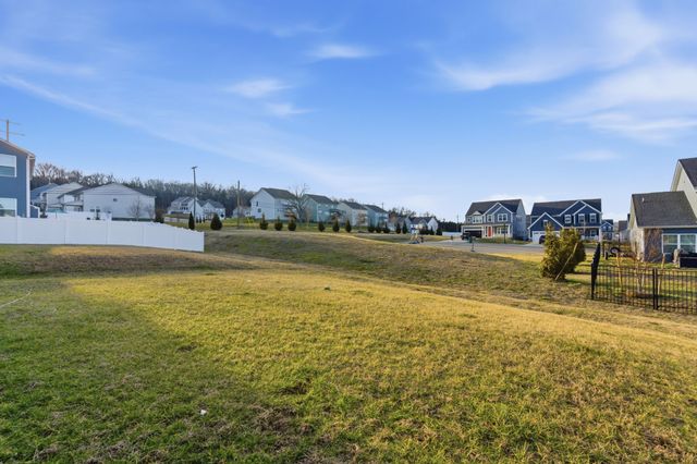 1505 Repton Rd, Smyrna, TN 37167