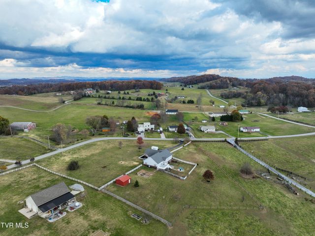 119 Good Road, Fall Branch, TN 37656