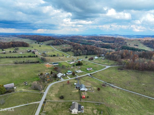 119 Good Road, Fall Branch, TN 37656