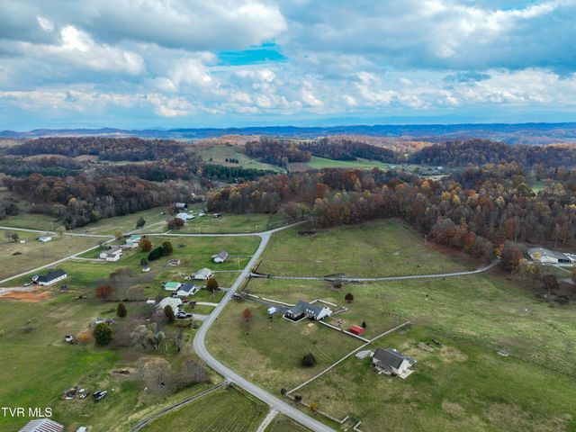 119 Good Road, Fall Branch, TN 37656