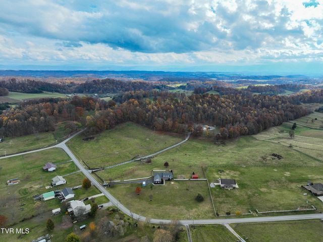 119 Good Road, Fall Branch, TN 37656