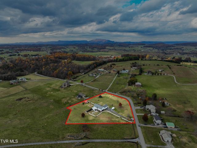 119 Good Road, Fall Branch, TN 37656