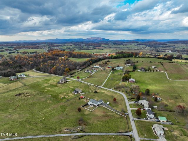 119 Good Road, Fall Branch, TN 37656