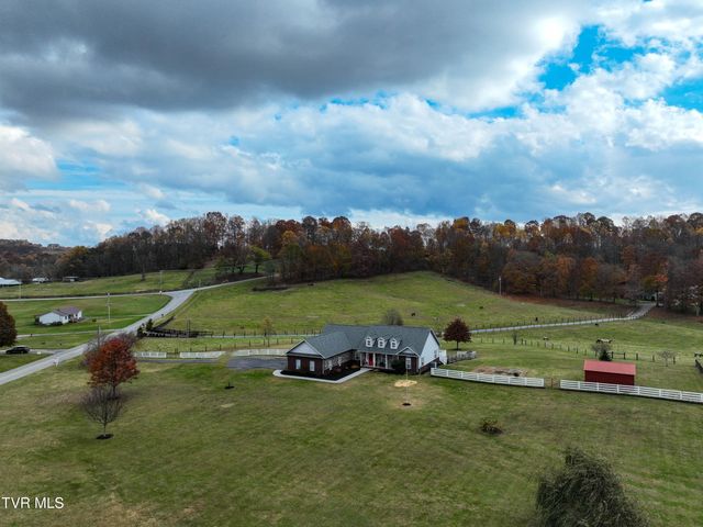 119 Good Road, Fall Branch, TN 37656