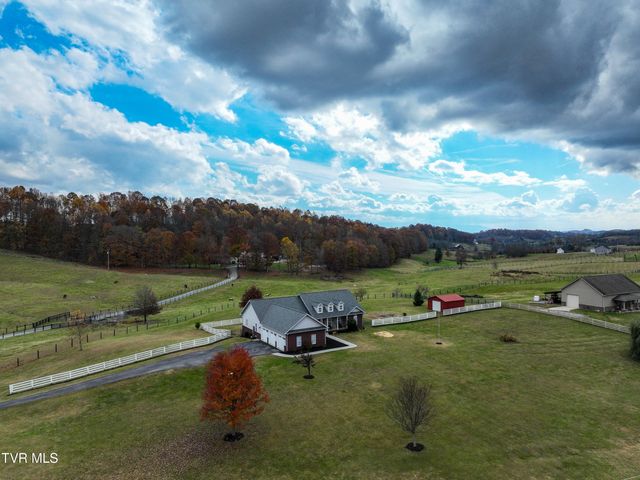 119 Good Road, Fall Branch, TN 37656