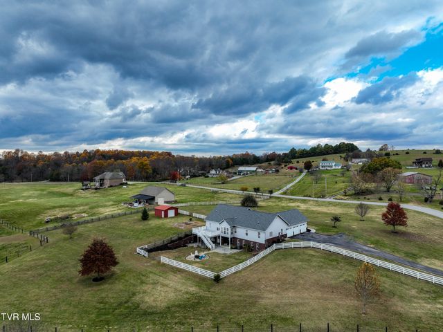 119 Good Road, Fall Branch, TN 37656