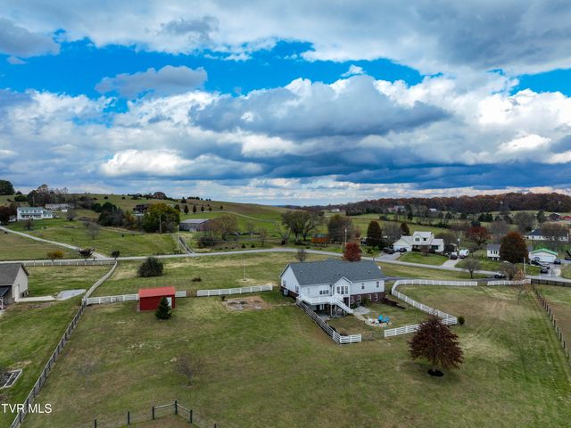 119 Good Road, Fall Branch, TN 37656