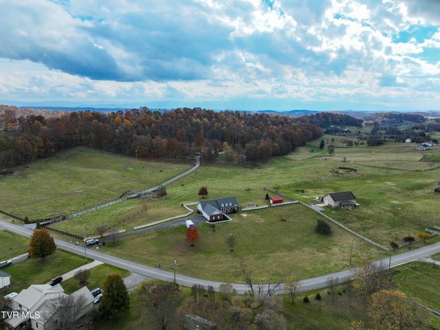 119 Good Road, Fall Branch, TN 37656