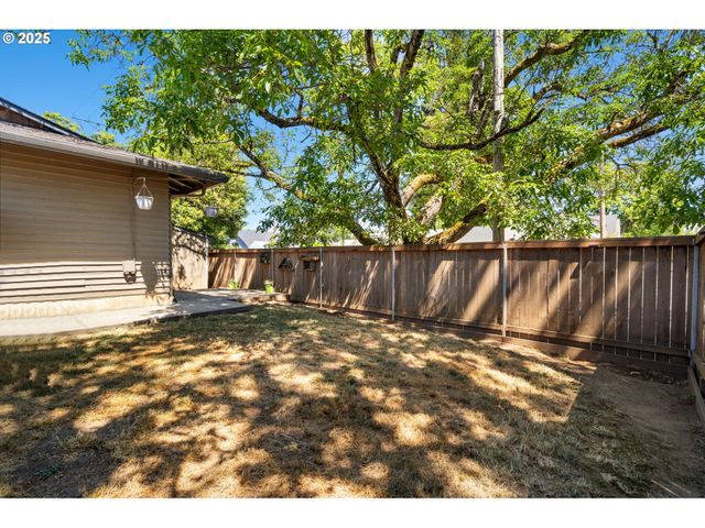 1200 W MCLOUGHLIN Blvd, Vancouver, WA 98660