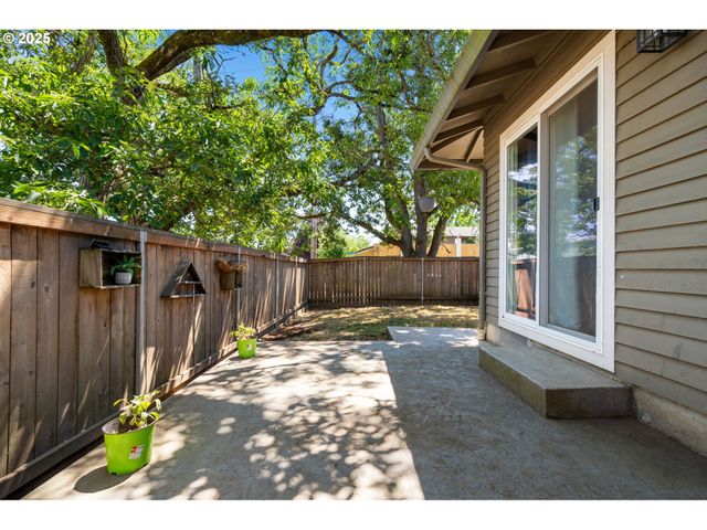 1200 W MCLOUGHLIN Blvd, Vancouver, WA 98660
