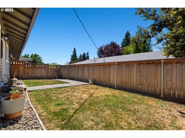 1200 W MCLOUGHLIN Blvd, Vancouver, WA 98660