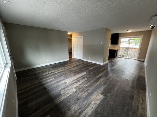1200 W MCLOUGHLIN Blvd, Vancouver, WA 98660