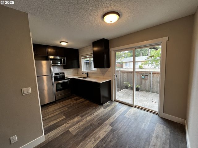 1200 W MCLOUGHLIN Blvd, Vancouver, WA 98660