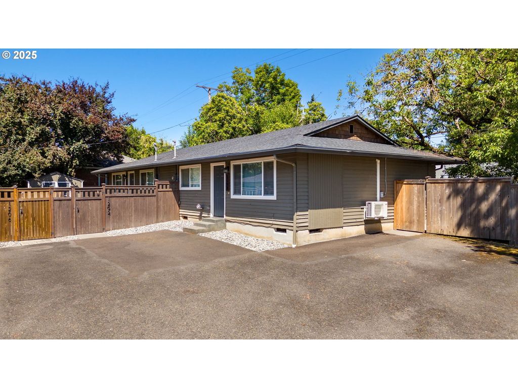 1200 W MCLOUGHLIN Blvd, Vancouver, WA 98660