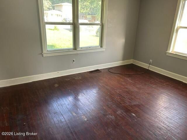 4344 Lynnview Dr, Louisville, KY 40216