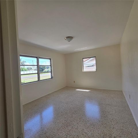 4014 22ND AVENUE N, St Petersburg, FL 33713