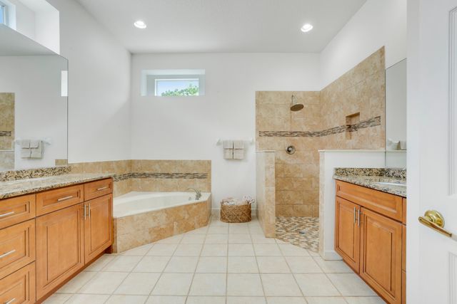 573 SW Saint Kitts Cove, Port St. Lucie, Port St Lucie, FL 34986