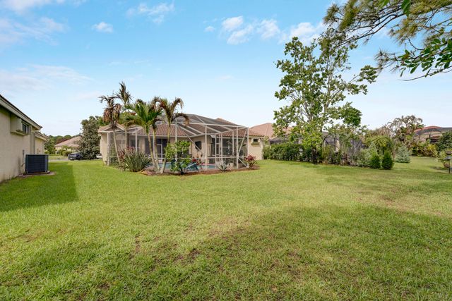 573 SW Saint Kitts Cove, Port St. Lucie, Port St Lucie, FL 34986