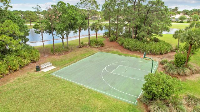 573 SW Saint Kitts Cove, Port St. Lucie, Port St Lucie, FL 34986
