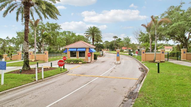 573 SW Saint Kitts Cove, Port St. Lucie, Port St Lucie, FL 34986