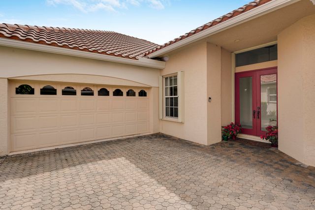 573 SW Saint Kitts Cove, Port St. Lucie, Port St Lucie, FL 34986