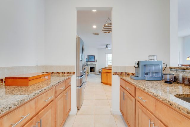 573 SW Saint Kitts Cove, Port St. Lucie, Port St Lucie, FL 34986
