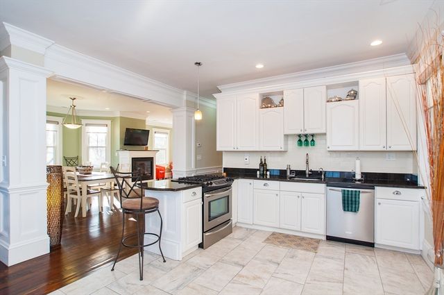 232 Melrose St 2, Newton, MA 02466