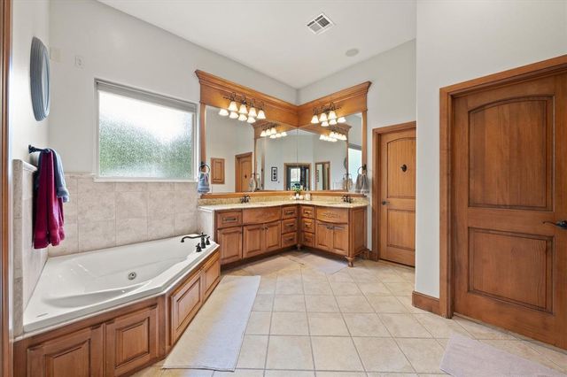 2545 Crestwood Drive, Jones, OK 73049