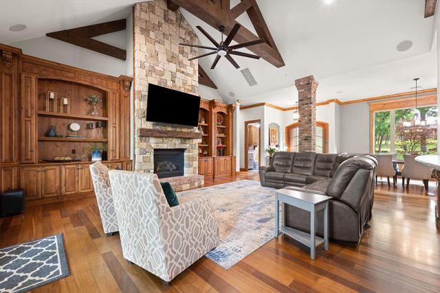 2545 Crestwood Drive, Jones, OK 73049