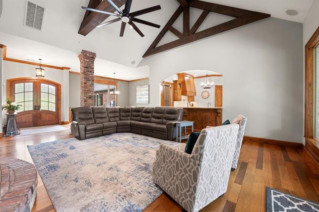 2545 Crestwood Drive, Jones, OK 73049