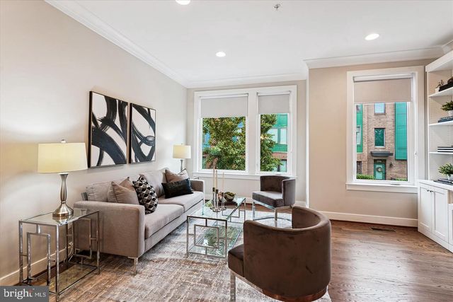 2988 STELLA BLUE LN, Fairfax, VA 22031