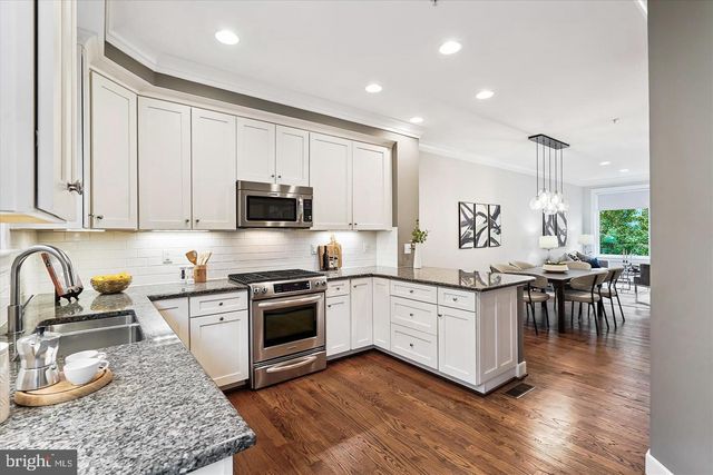 2988 STELLA BLUE LN, Fairfax, VA 22031