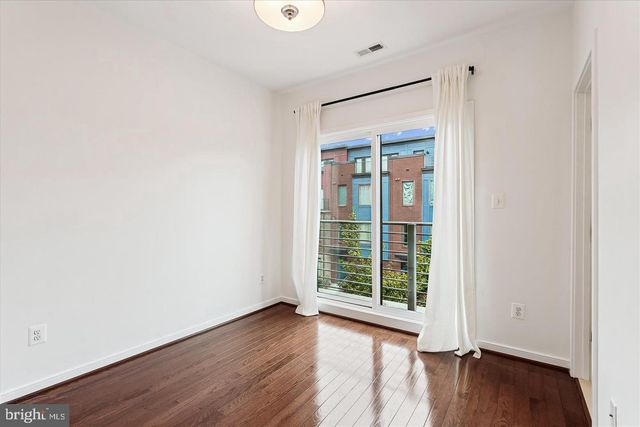 2988 STELLA BLUE LN, Fairfax, VA 22031