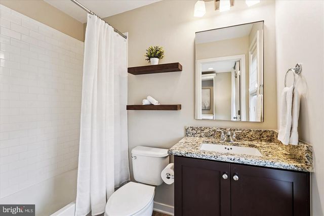 2988 STELLA BLUE LN, Fairfax, VA 22031