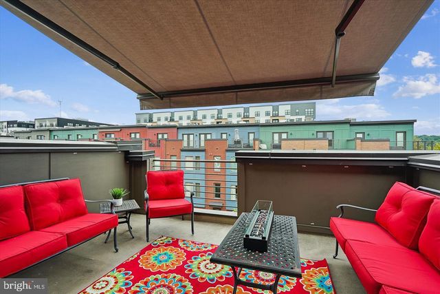 2988 STELLA BLUE LN, Fairfax, VA 22031